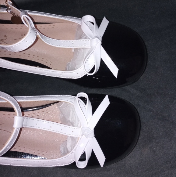 Jingpin Black and White Lolita T Steal Low Block Heel Size 37 US Size 6 NWOT - Picture 3 of 6